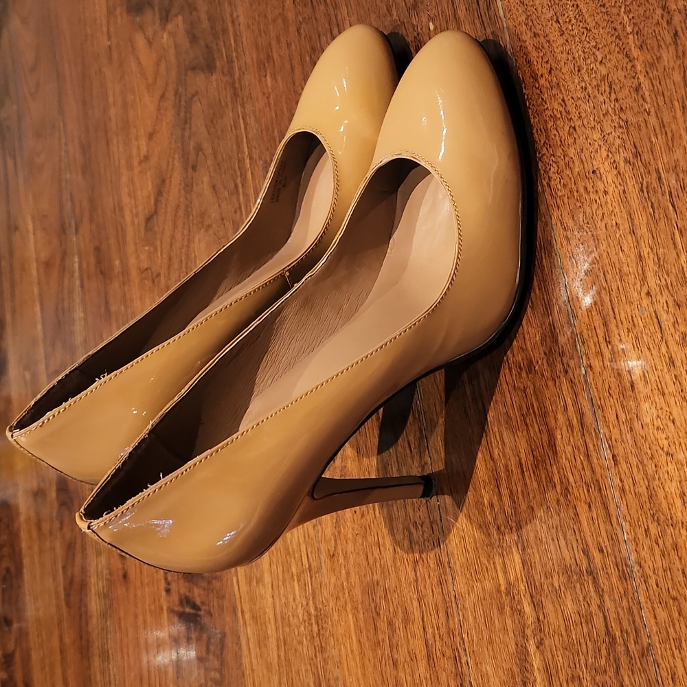 Ava & Aiden leather high heel shoes, size 8 1/2
